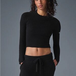 ALO Yoga Black Long-Sleeve Crop Crew